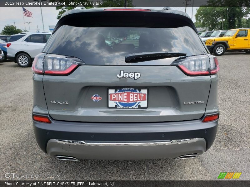 Sting-Gray / Black 2019 Jeep Cherokee Limited 4x4