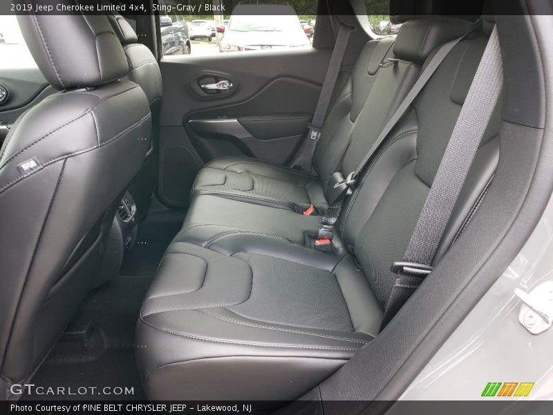 Sting-Gray / Black 2019 Jeep Cherokee Limited 4x4