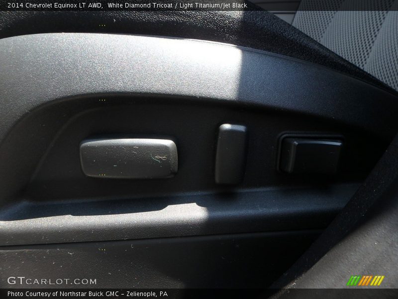 White Diamond Tricoat / Light Titanium/Jet Black 2014 Chevrolet Equinox LT AWD