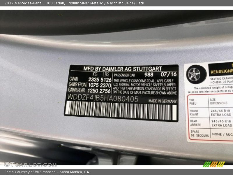 Iridium Silver Metallic / Macchiato Beige/Black 2017 Mercedes-Benz E 300 Sedan
