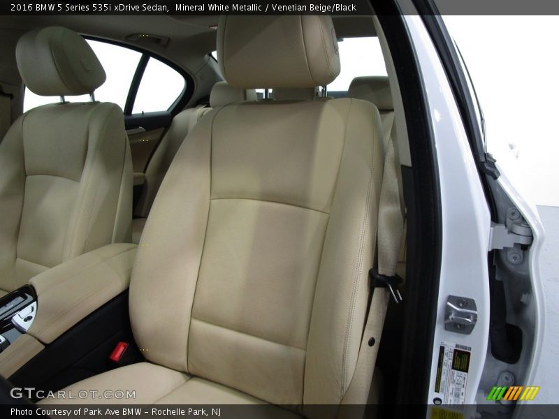 Mineral White Metallic / Venetian Beige/Black 2016 BMW 5 Series 535i xDrive Sedan