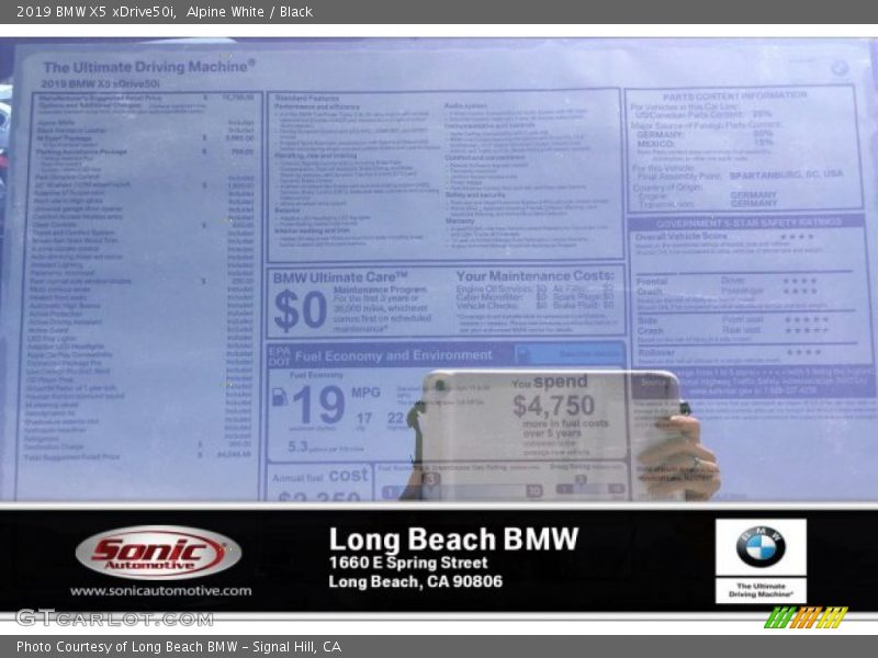 Alpine White / Black 2019 BMW X5 xDrive50i