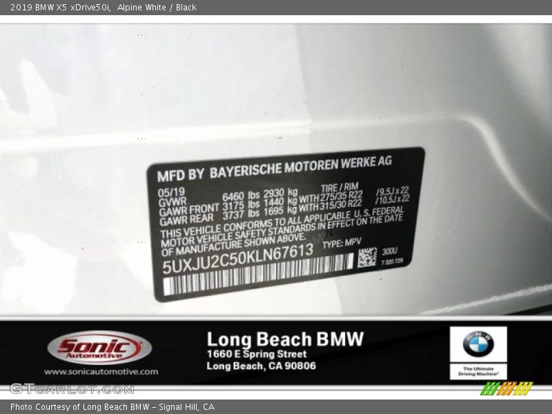 Alpine White / Black 2019 BMW X5 xDrive50i