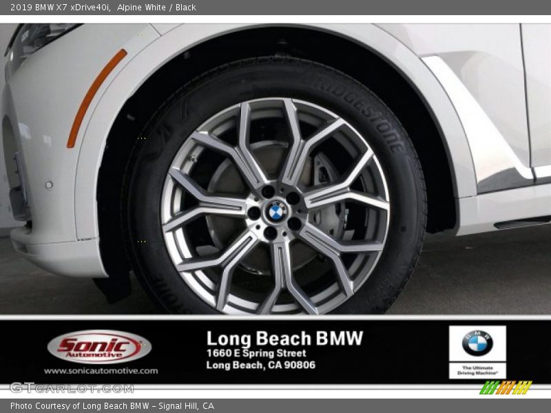 Alpine White / Black 2019 BMW X7 xDrive40i