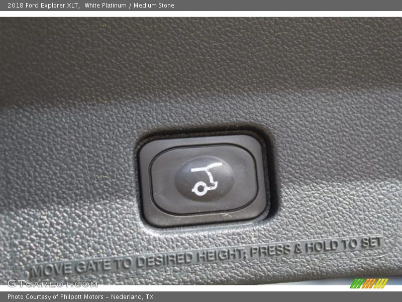 White Platinum / Medium Stone 2018 Ford Explorer XLT