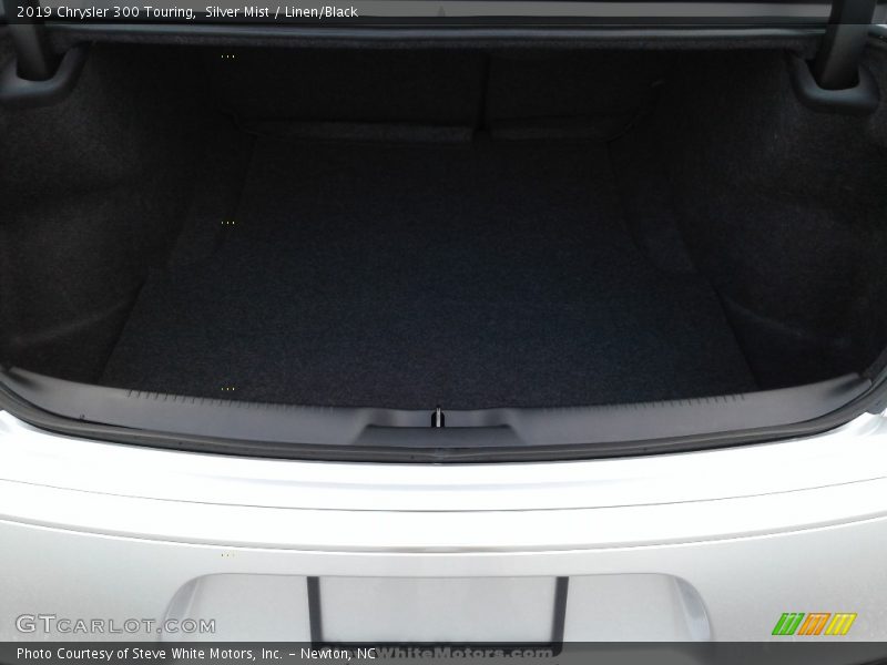 Silver Mist / Linen/Black 2019 Chrysler 300 Touring