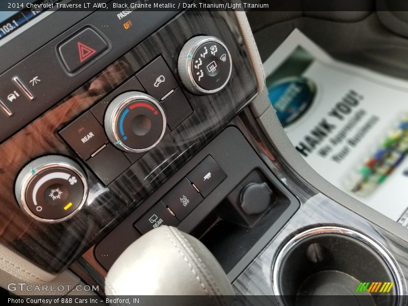 Black Granite Metallic / Dark Titanium/Light Titanium 2014 Chevrolet Traverse LT AWD