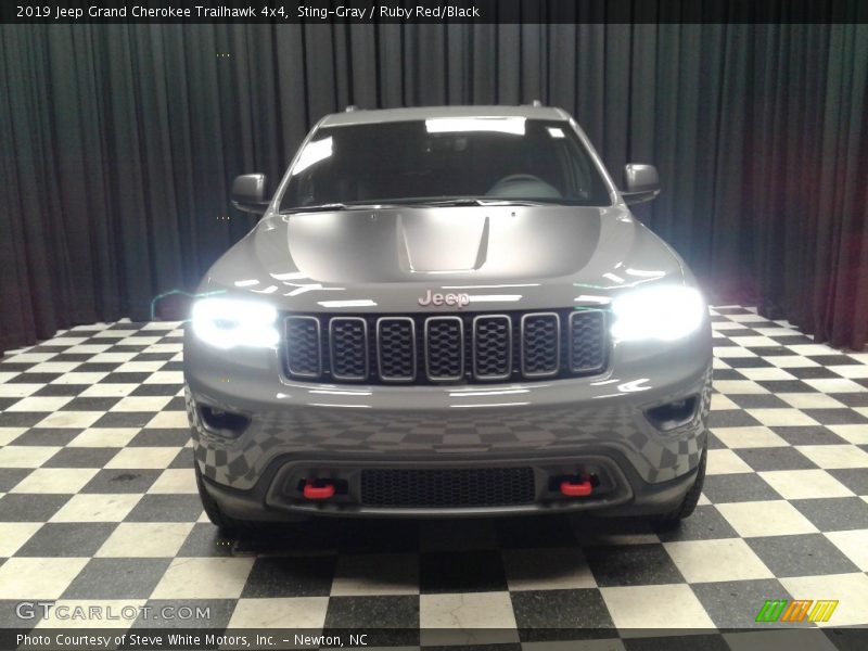 Sting-Gray / Ruby Red/Black 2019 Jeep Grand Cherokee Trailhawk 4x4