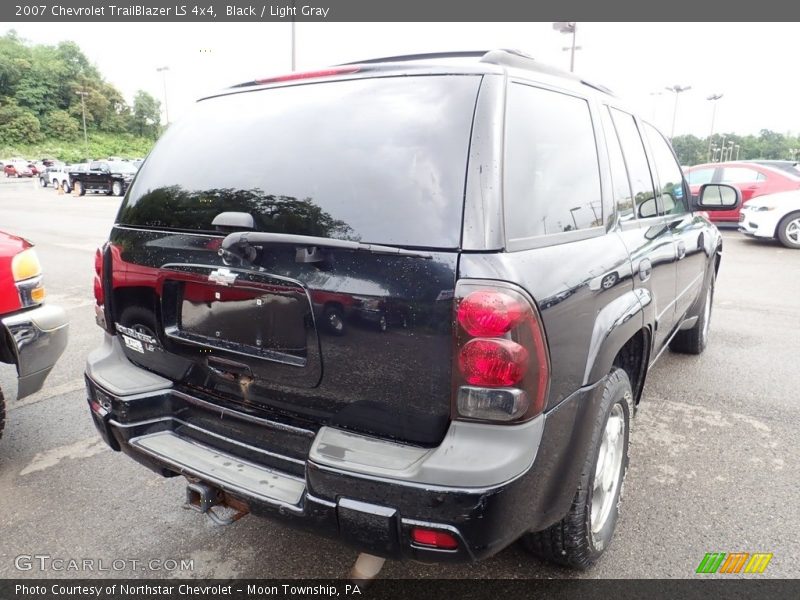 Black / Light Gray 2007 Chevrolet TrailBlazer LS 4x4