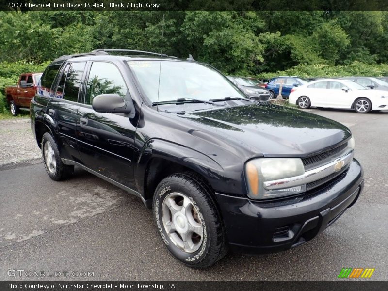 Black / Light Gray 2007 Chevrolet TrailBlazer LS 4x4