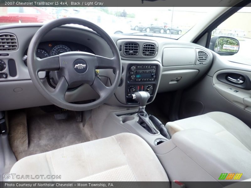 Black / Light Gray 2007 Chevrolet TrailBlazer LS 4x4