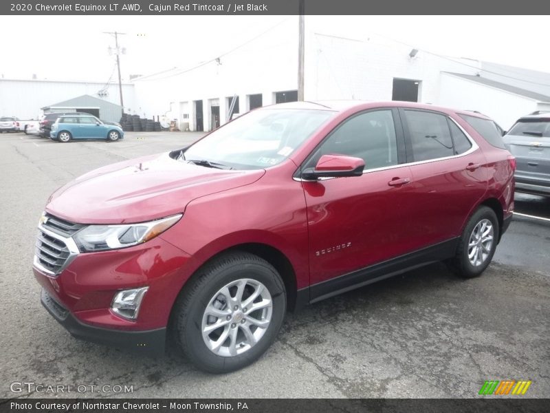 Front 3/4 View of 2020 Equinox LT AWD