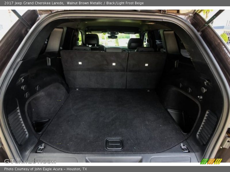 Walnut Brown Metallic / Black/Light Frost Beige 2017 Jeep Grand Cherokee Laredo
