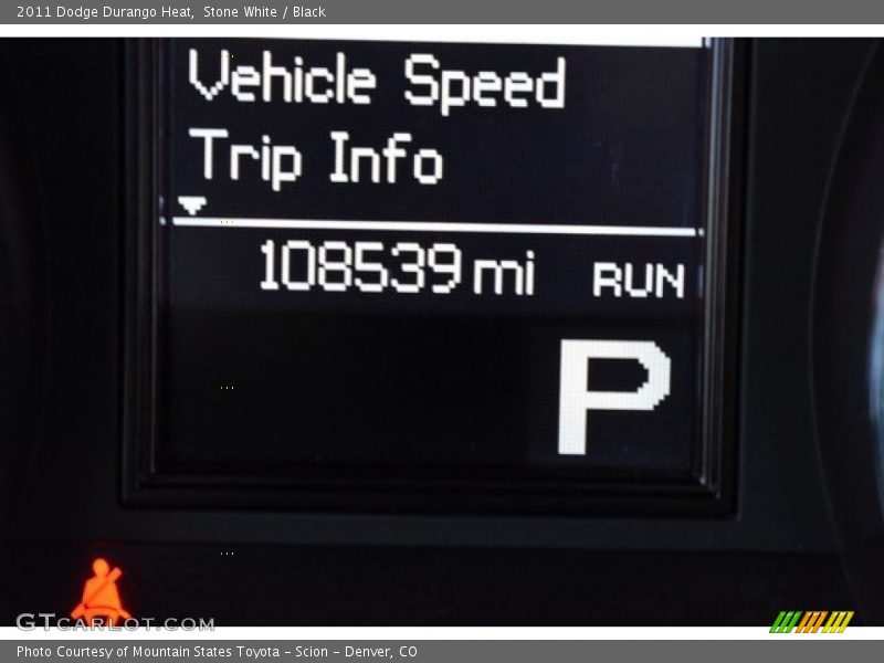 Stone White / Black 2011 Dodge Durango Heat