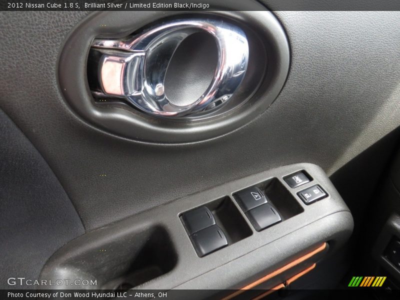 Brilliant Silver / Limited Edition Black/Indigo 2012 Nissan Cube 1.8 S