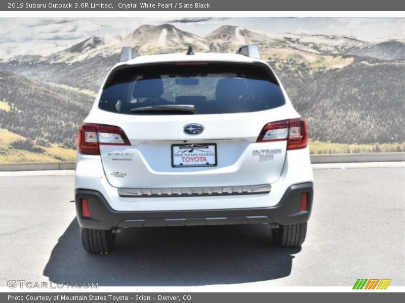 Crystal White Pearl / Slate Black 2019 Subaru Outback 3.6R Limited