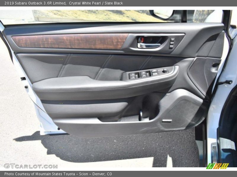 Crystal White Pearl / Slate Black 2019 Subaru Outback 3.6R Limited