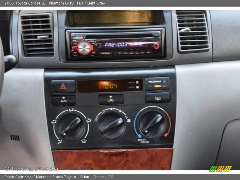 Phantom Gray Pearl / Light Gray 2005 Toyota Corolla LE