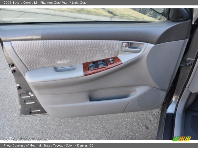 Phantom Gray Pearl / Light Gray 2005 Toyota Corolla LE