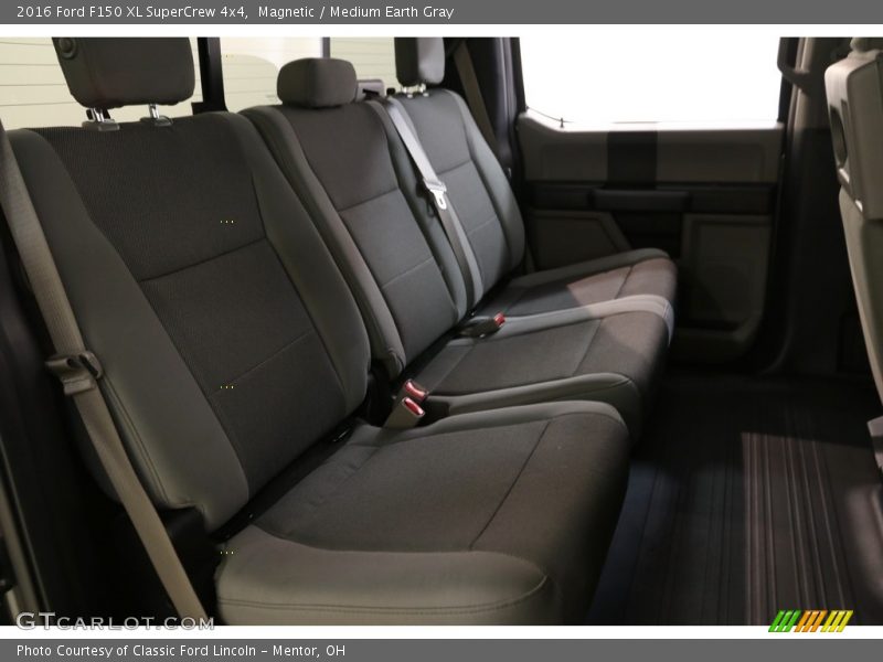 Magnetic / Medium Earth Gray 2016 Ford F150 XL SuperCrew 4x4
