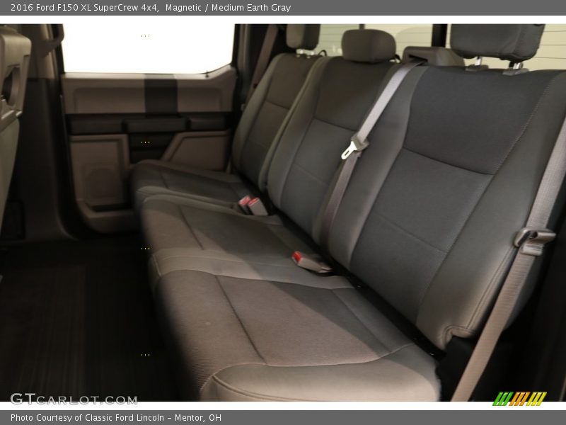 Magnetic / Medium Earth Gray 2016 Ford F150 XL SuperCrew 4x4