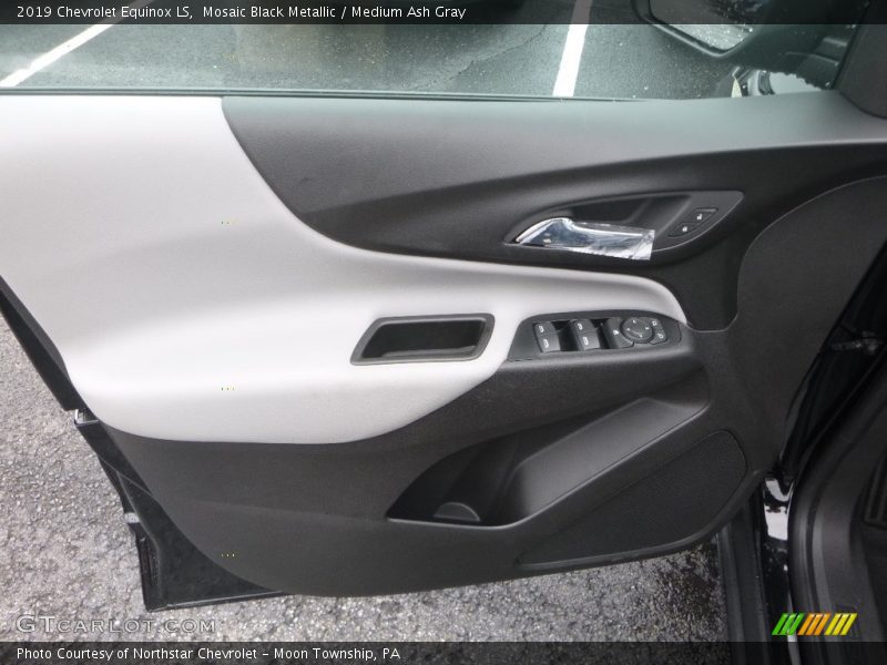 Mosaic Black Metallic / Medium Ash Gray 2019 Chevrolet Equinox LS