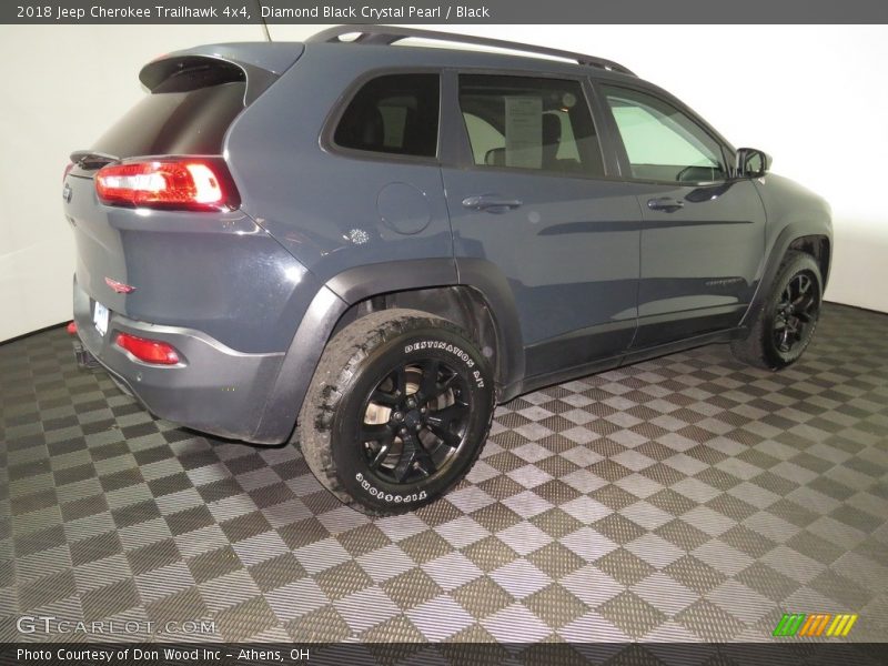 Diamond Black Crystal Pearl / Black 2018 Jeep Cherokee Trailhawk 4x4