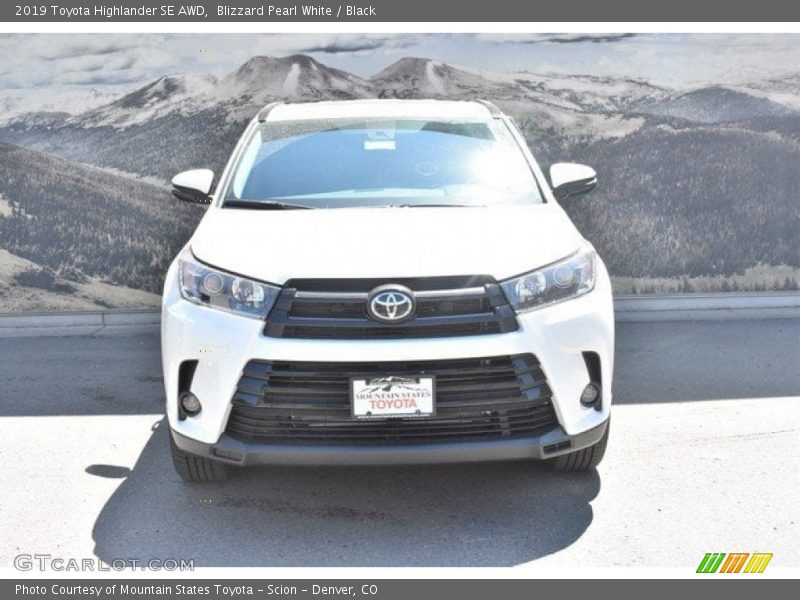 Blizzard Pearl White / Black 2019 Toyota Highlander SE AWD