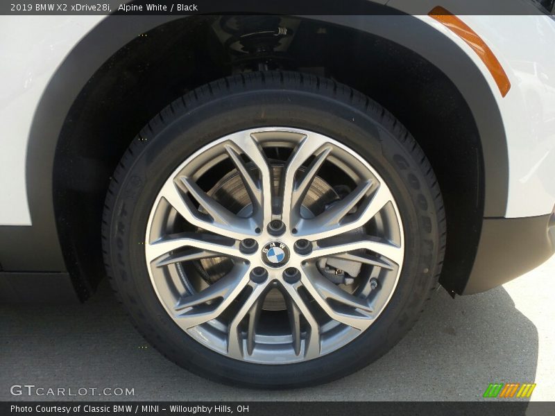 Alpine White / Black 2019 BMW X2 xDrive28i