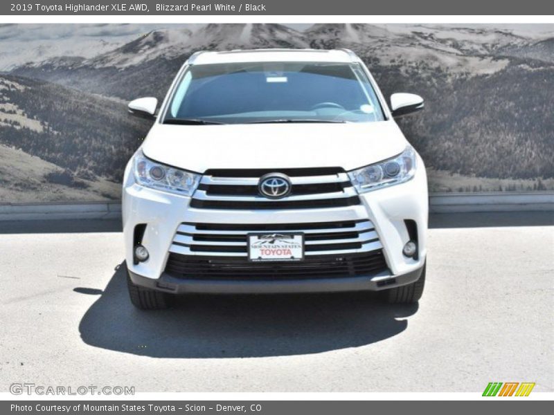 Blizzard Pearl White / Black 2019 Toyota Highlander XLE AWD