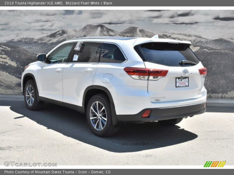 Blizzard Pearl White / Black 2019 Toyota Highlander XLE AWD