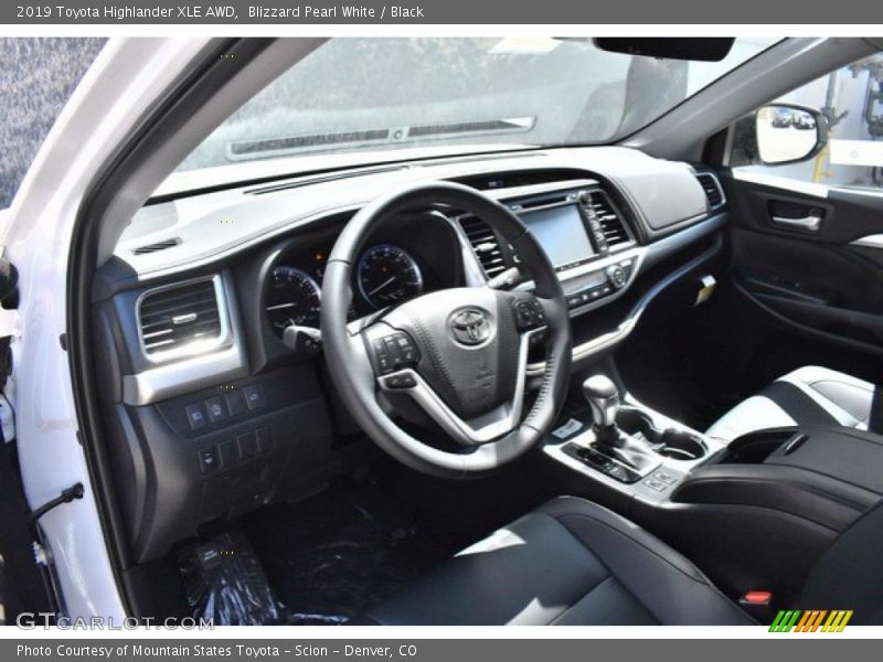 Blizzard Pearl White / Black 2019 Toyota Highlander XLE AWD