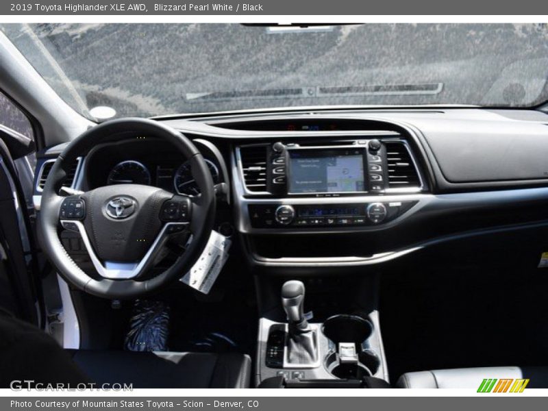 Blizzard Pearl White / Black 2019 Toyota Highlander XLE AWD