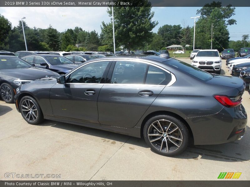 Mineral Gray Metallic / Black 2019 BMW 3 Series 330i xDrive Sedan