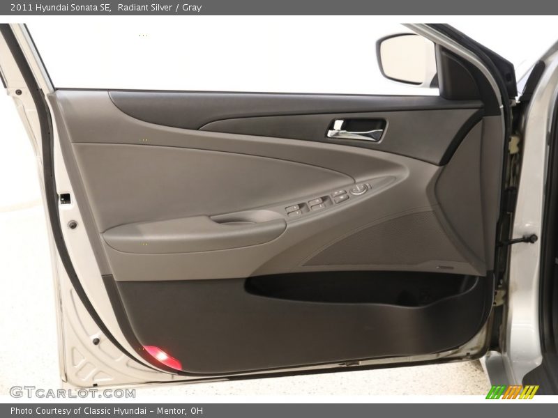 Radiant Silver / Gray 2011 Hyundai Sonata SE