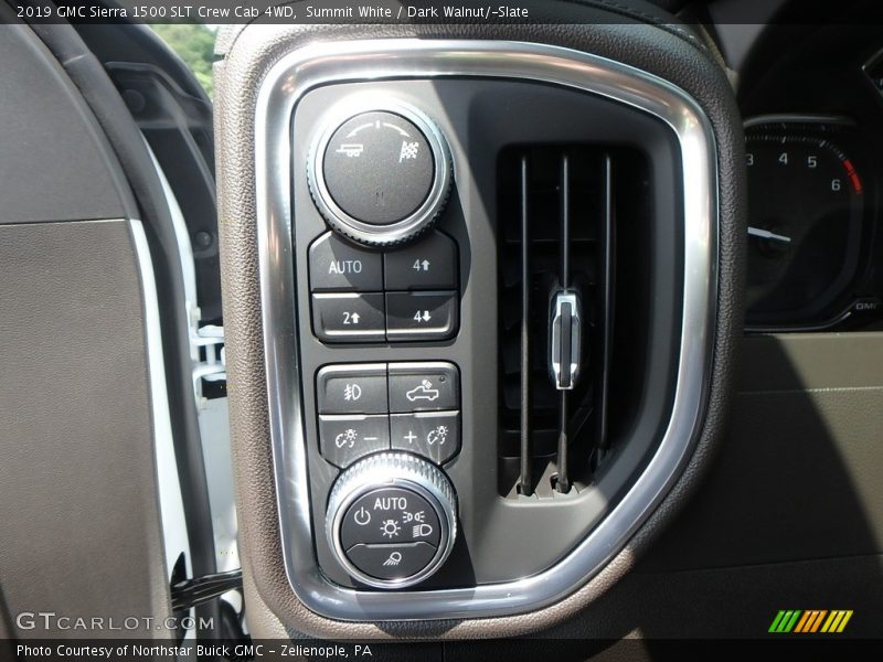 Summit White / Dark Walnut/­Slate 2019 GMC Sierra 1500 SLT Crew Cab 4WD