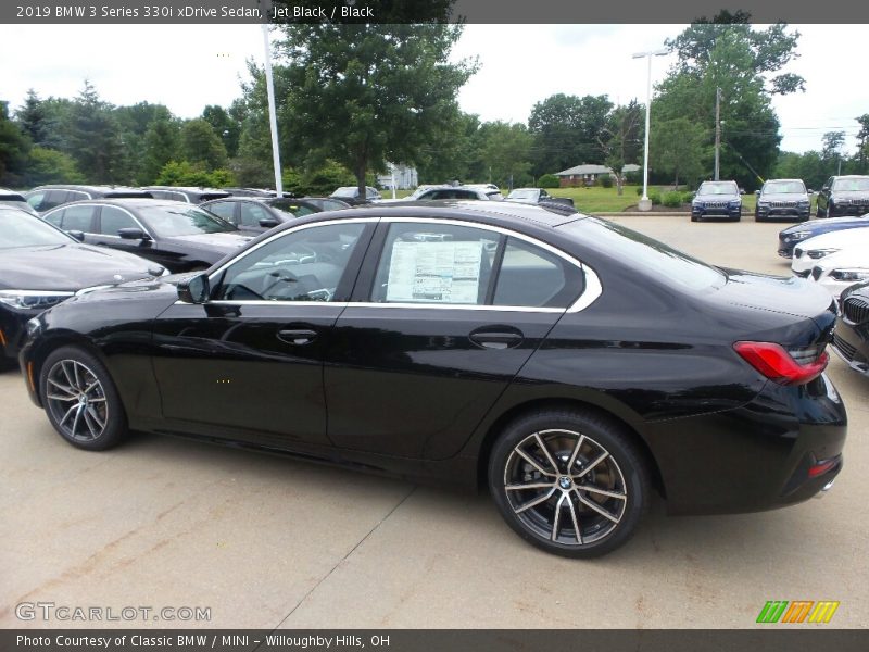 Jet Black / Black 2019 BMW 3 Series 330i xDrive Sedan