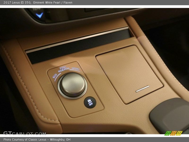 Eminent White Pearl / Flaxen 2017 Lexus ES 350