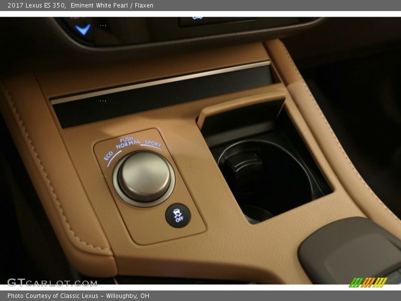 Eminent White Pearl / Flaxen 2017 Lexus ES 350
