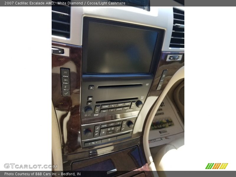 White Diamond / Cocoa/Light Cashmere 2007 Cadillac Escalade AWD