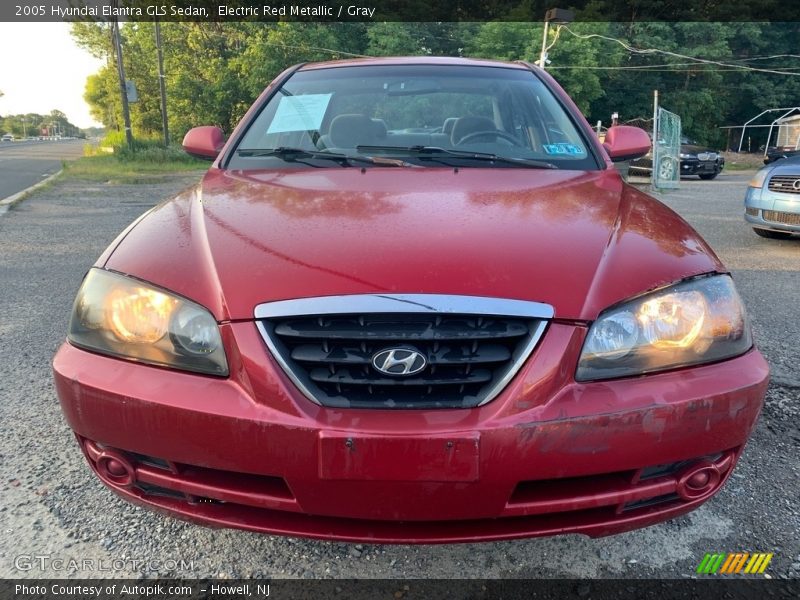 Electric Red Metallic / Gray 2005 Hyundai Elantra GLS Sedan