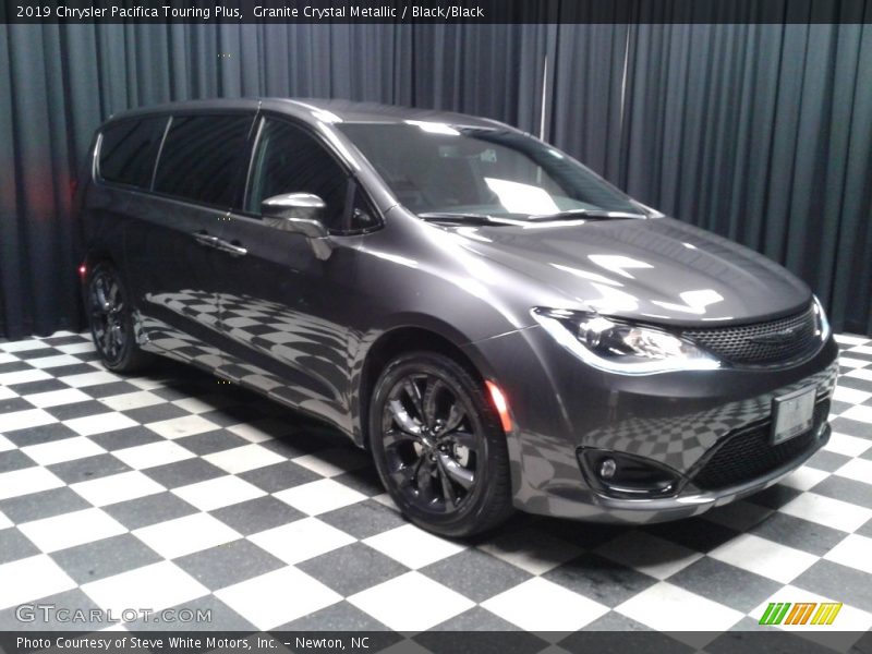 Granite Crystal Metallic / Black/Black 2019 Chrysler Pacifica Touring Plus