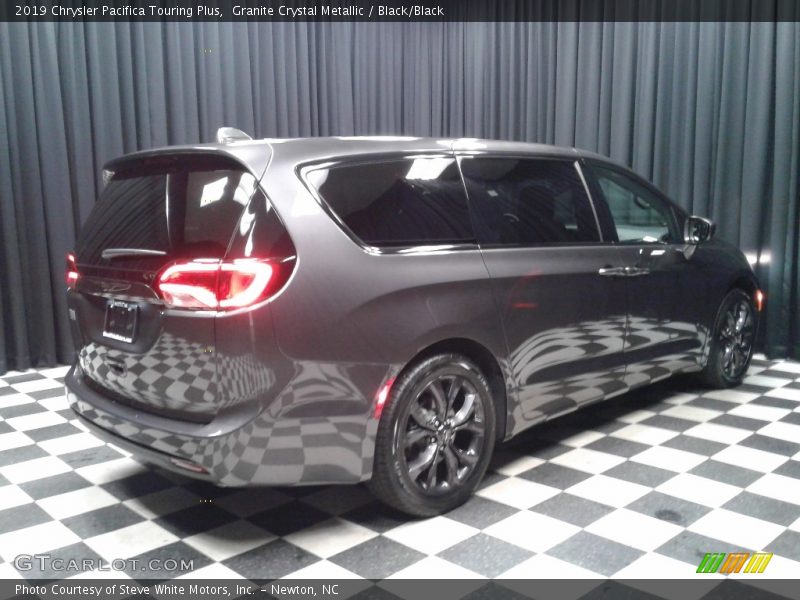 Granite Crystal Metallic / Black/Black 2019 Chrysler Pacifica Touring Plus