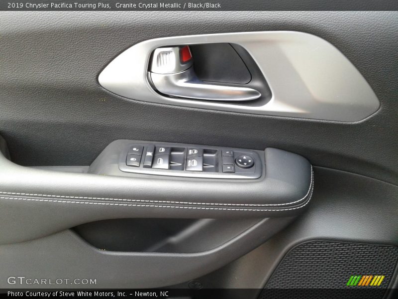 Granite Crystal Metallic / Black/Black 2019 Chrysler Pacifica Touring Plus