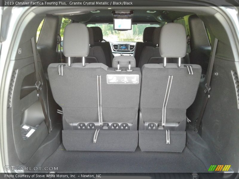 Granite Crystal Metallic / Black/Black 2019 Chrysler Pacifica Touring Plus