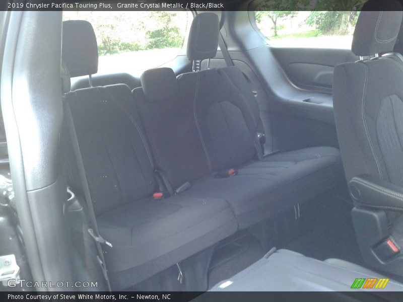 Granite Crystal Metallic / Black/Black 2019 Chrysler Pacifica Touring Plus