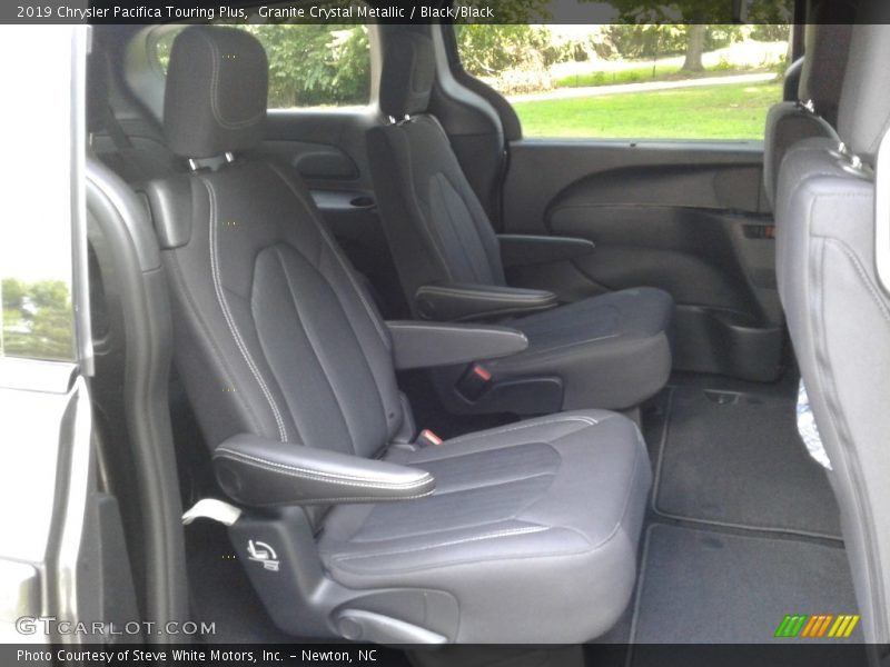Granite Crystal Metallic / Black/Black 2019 Chrysler Pacifica Touring Plus