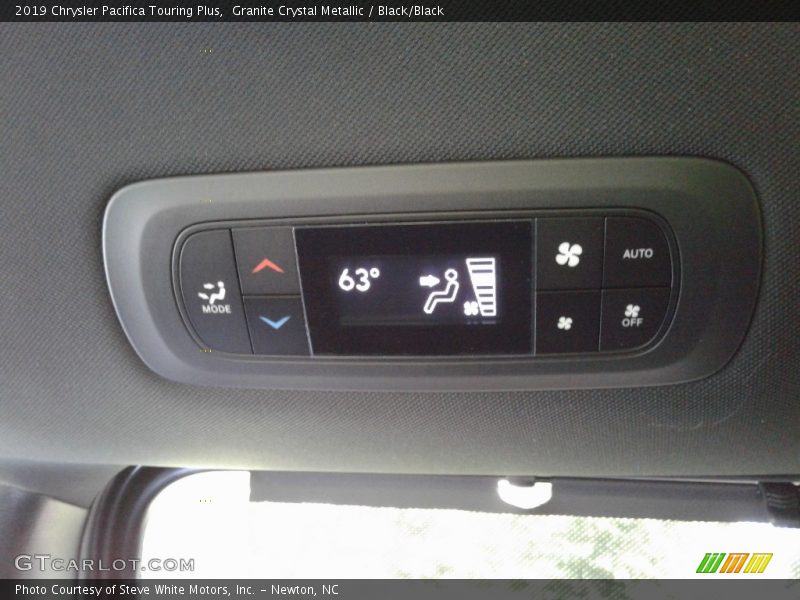 Granite Crystal Metallic / Black/Black 2019 Chrysler Pacifica Touring Plus