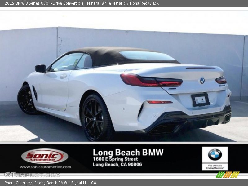 Mineral White Metallic / Fiona Red/Black 2019 BMW 8 Series 850i xDrive Convertible