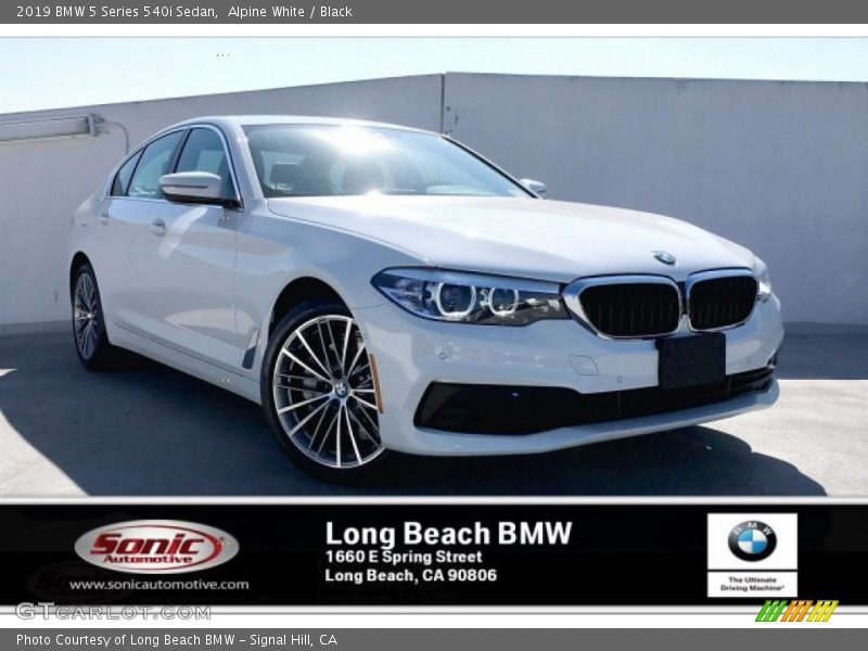 Alpine White / Black 2019 BMW 5 Series 540i Sedan
